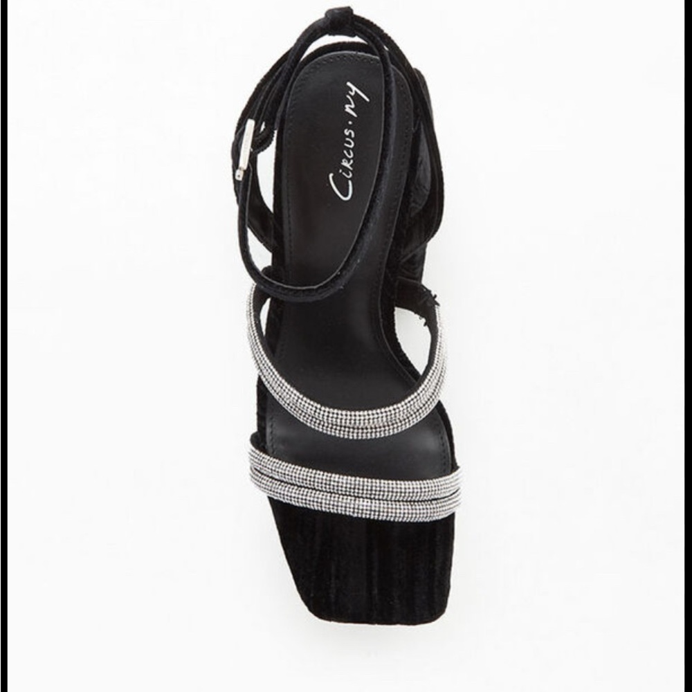 SALE!! Circus by Sam Edelman Black and Silver Chunky Heels EUC